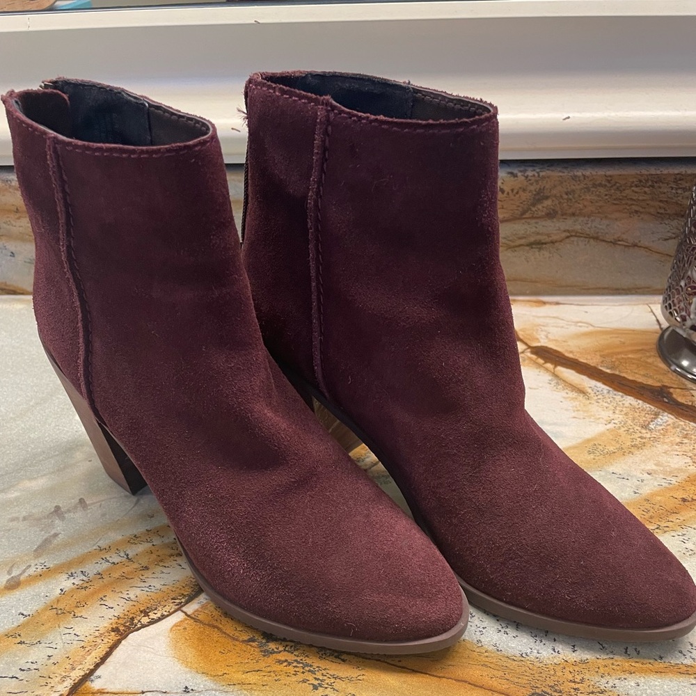 Nordstrom Brass Plum Burgundy Suede Booties Size 6.5